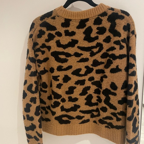 Minimum brand gorgeous sweater - Picture 3 of 5